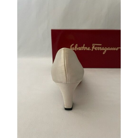 Authentic Salvatore Ferragamo Women's Suede Heels Leather White 7C - Picture 6 of 13